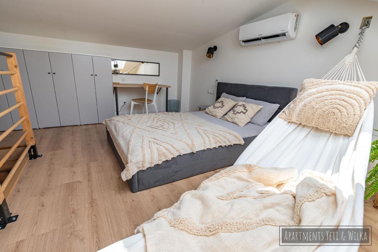 Apartamenty Yeti & Wilka W Centrum Chorzowa: Wilk Esterno foto
